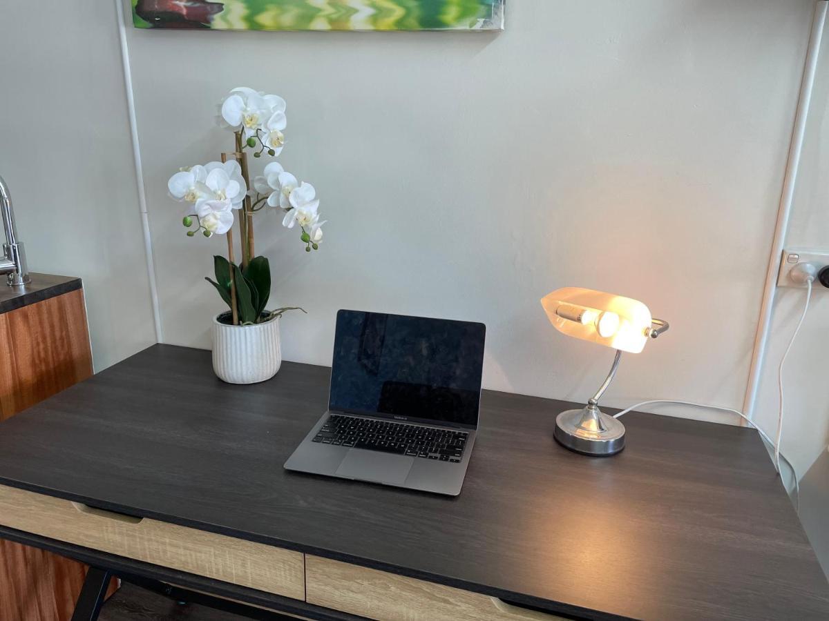 Highway Motor Inn Тарі Екстер'єр фото