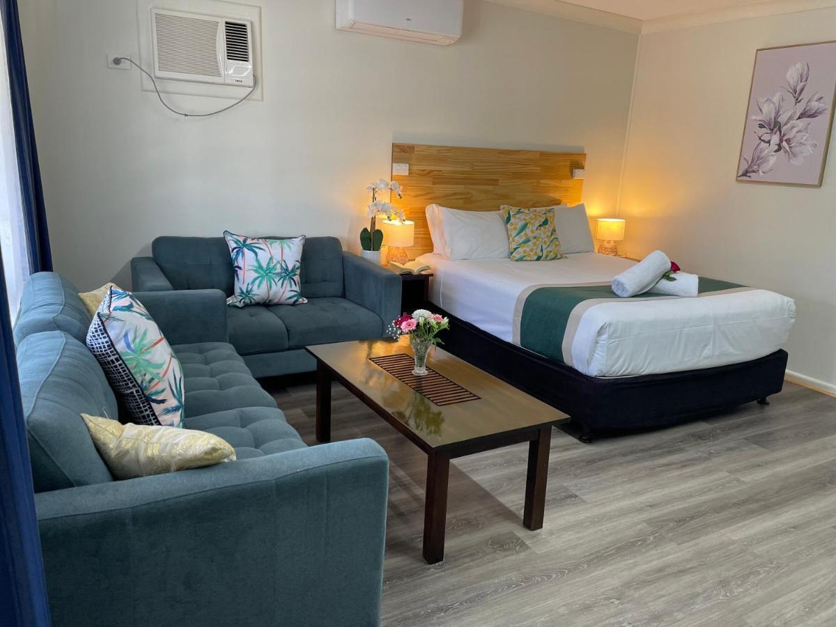 Highway Motor Inn Тарі Екстер'єр фото