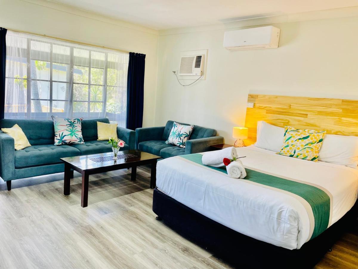 Highway Motor Inn Тарі Екстер'єр фото