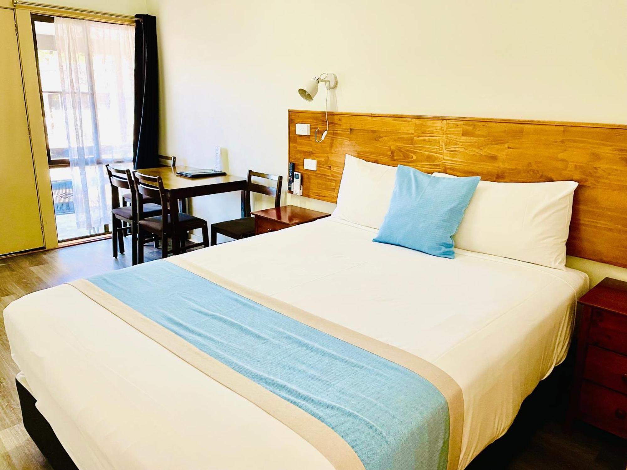 Highway Motor Inn Тарі Екстер'єр фото