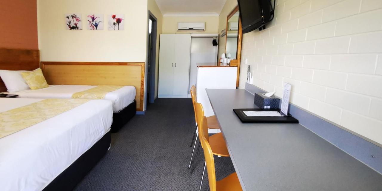 Highway Motor Inn Тарі Екстер'єр фото